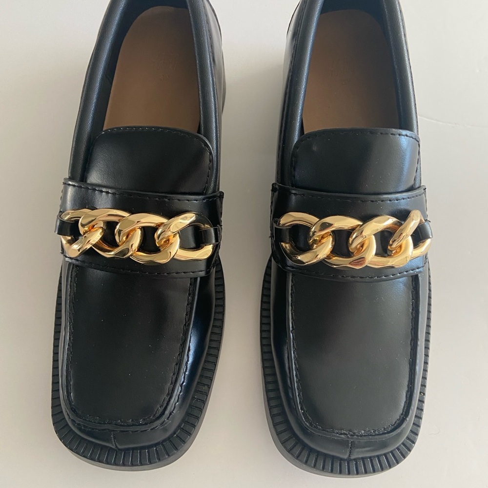 Black Loafers with Gold Chain Detail H&M size 9 NEW